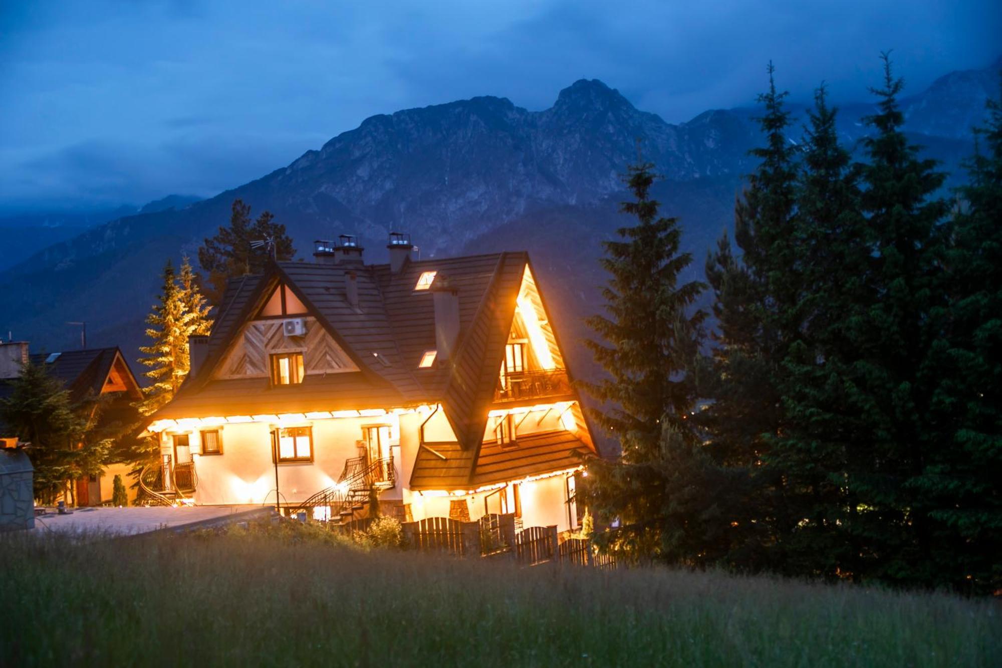 Apartamenty Z Widokiem Na Tatry Cztery Pory Roku Koscielisko Exterior photo