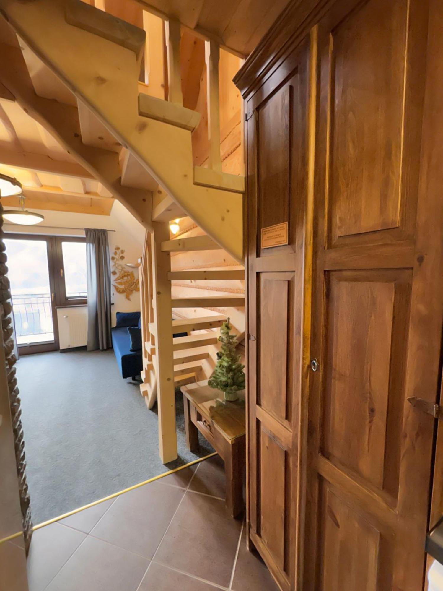 Apartamenty Z Widokiem Na Tatry Cztery Pory Roku Koscielisko Exterior photo